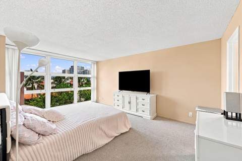 531 N Ocean Boulevard #505, Pompano Beach FL - photo 10 of 48