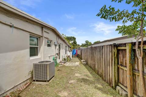 3630 SW 40th Street, West Park FL - photo 21 of 36