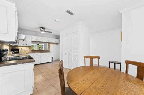 143 SE 7th Street, Deerfield Beach FL - photo 7 of 23