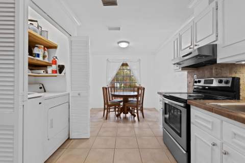 143 SE 7th Street, Deerfield Beach FL - photo 9 of 23