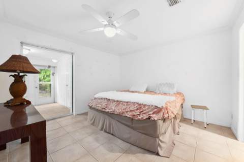 143 SE 7th Street, Deerfield Beach FL - photo 10 of 23