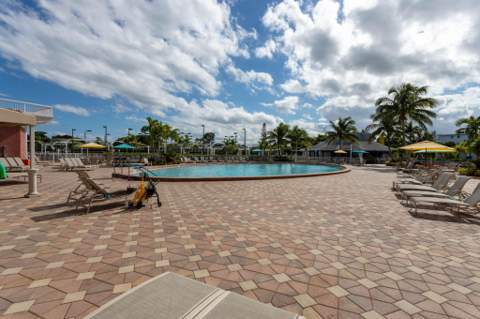 2005 Newport G, Deerfield Beach FL - photo 24 of 30