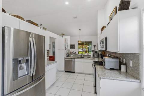7336 Lake Meadow Way #202, Boynton Beach FL - photo 8 of 25