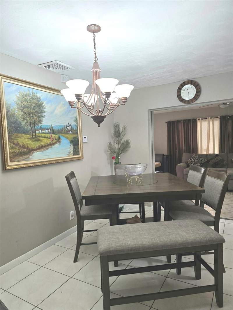 3 bedroom Single Family Residence at 2420 N 59th Terrace, Hollywood, Hollywood — photo 5