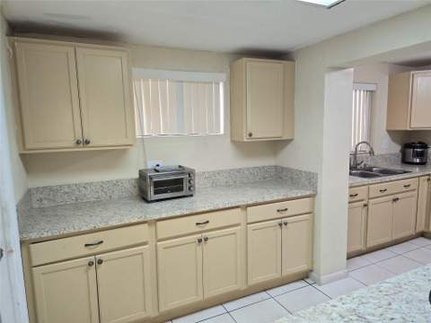 2420 N 59th Terrace, Hollywood FL - photo 8 of 33