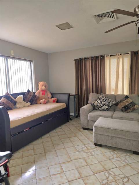 2420 N 59th Terrace, Hollywood FL - photo 15 of 33