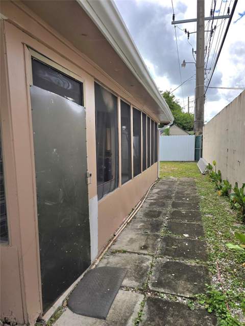 2420 N 59th Terrace, Hollywood FL - photo 21 of 33
