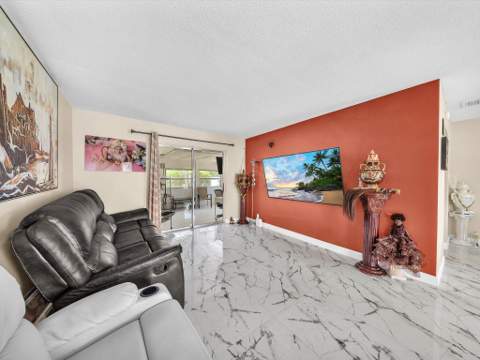 6851 SW 7th Place, North Lauderdale FL - photo 6 of 38