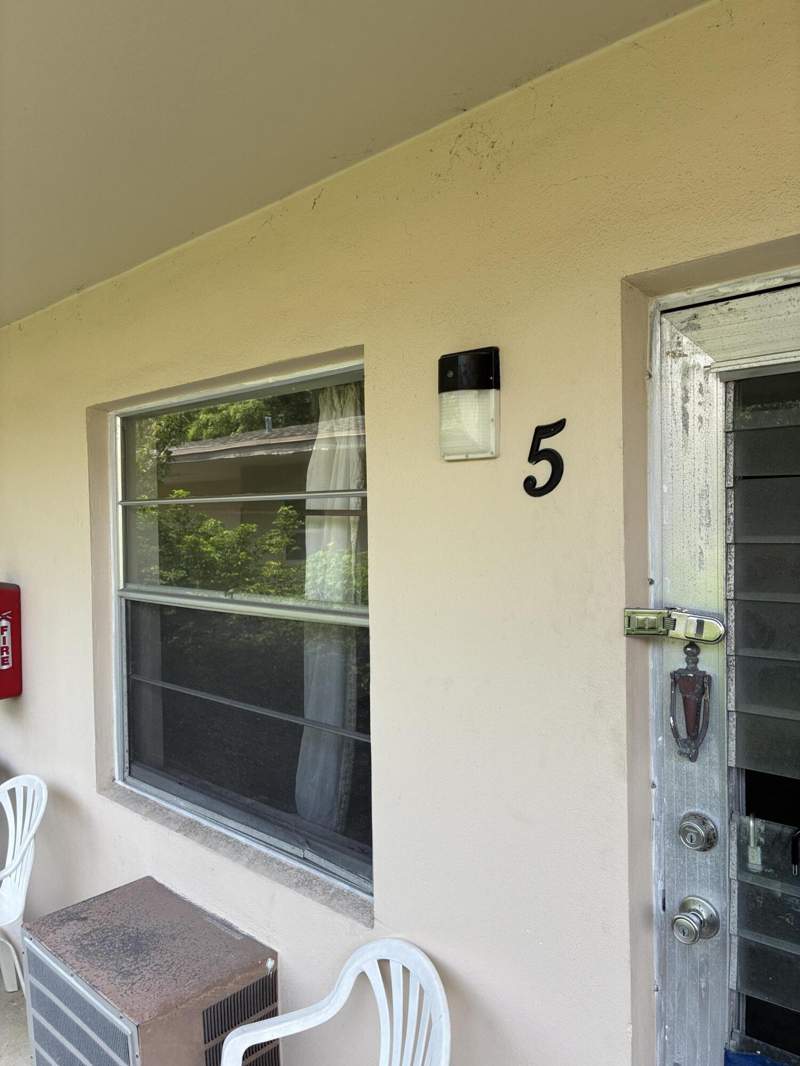 1 bedroom Condominium at 1746 3rd Avenue #5, Hovianna Viii Condo, Lake Worth — photo 3