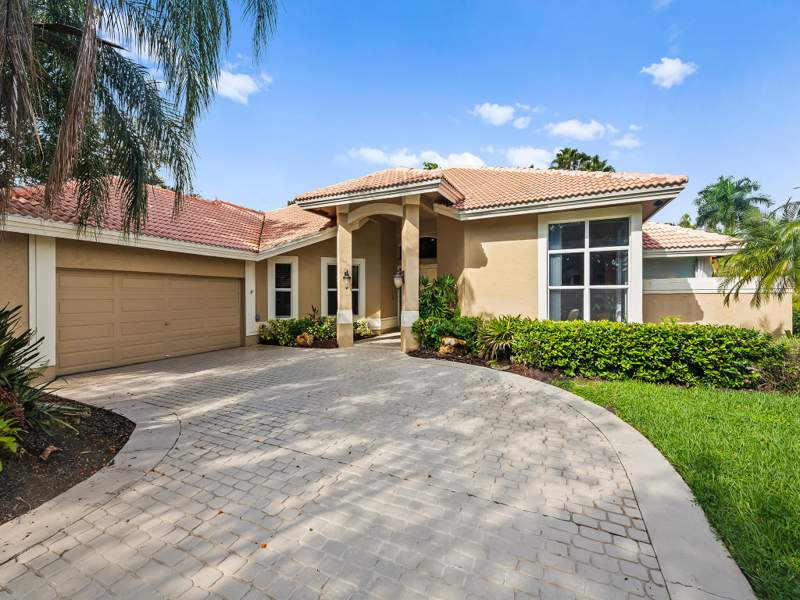 5 bedroom Single Family Residence at 1207 Manor Drive, Tequesta Lakes - Country Isles, Weston — photo 4
