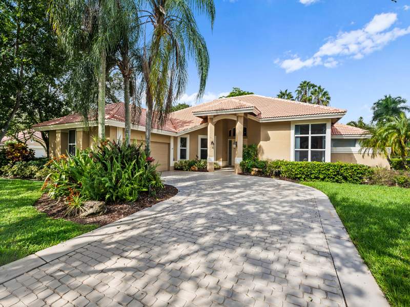 5 bedroom Single Family Residence at 1207 Manor Drive, Tequesta Lakes - Country Isles, Weston — photo 3