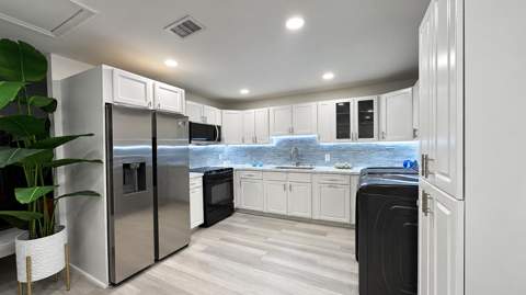 1034 Manor Drive, Palm Springs FL - photo 9 of 30