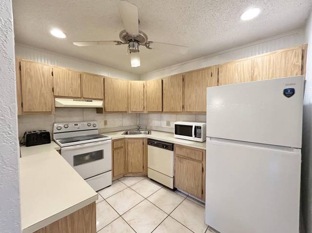 435 Pine Glen Lane #B-2, home for sale in Greenacres