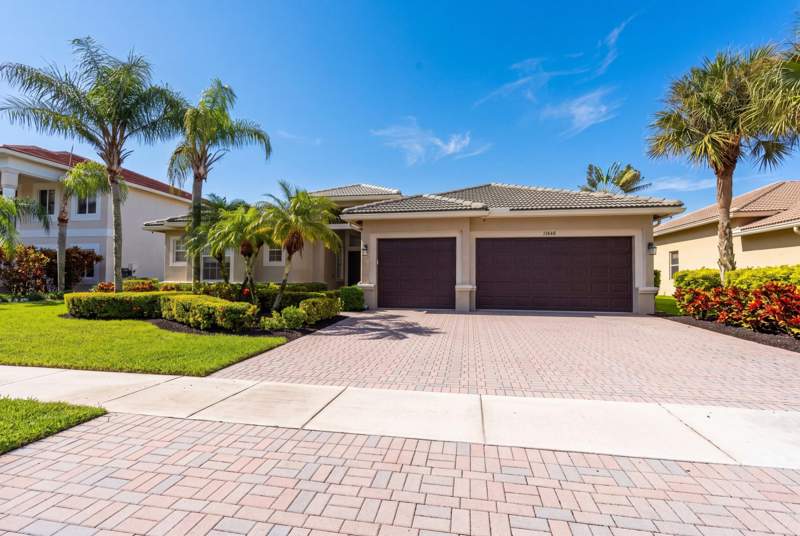 5 bedroom Single Family Residence at 11848 Osprey Point Circle, Isles At Wellington 3, Wellington — photo 2