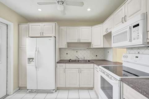 2200 Park Lane #Unit 111, Hollywood FL - photo 10 of 28