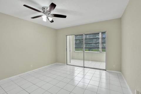2200 Park Lane #Unit 111, Hollywood FL - photo 13 of 28