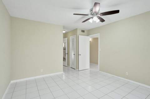 2200 Park Lane #Unit 111, Hollywood FL - photo 14 of 28
