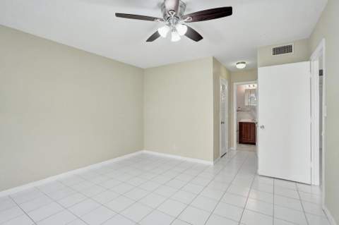 2200 Park Lane #Unit 111, Hollywood FL - photo 15 of 28