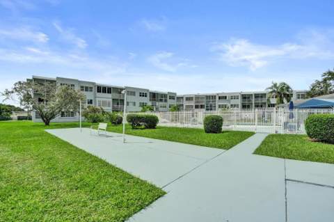 2200 Park Lane #Unit 111, Hollywood FL - photo 24 of 28