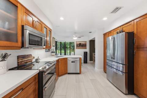 9701 NW 18th Court, Plantation FL - photo 13 of 34