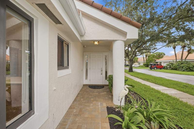 3 bedroom Single Family Residence at 9701 NW 18th Court, Crosscreek II, Plantation — photo 3