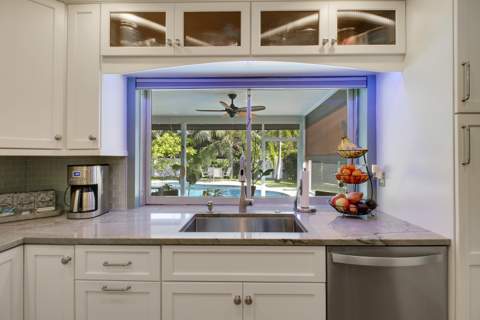 60 Camelia Circle, Tequesta FL - photo 19 of 64