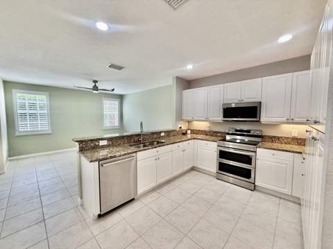 1015 Ventnor Avenue #3a, Delray Beach FL - photo 16 of 81