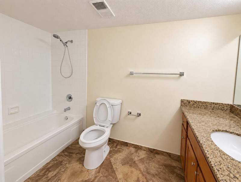 1 bedroom Condominium at 1820 N Congress Avenue #310, Presidential Golfview Condo, West Palm Beach — photo 5