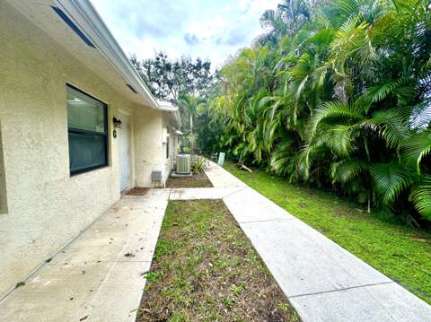 5050 Sanctuary Way #G, West Palm Beach FL - photo 10 of 11