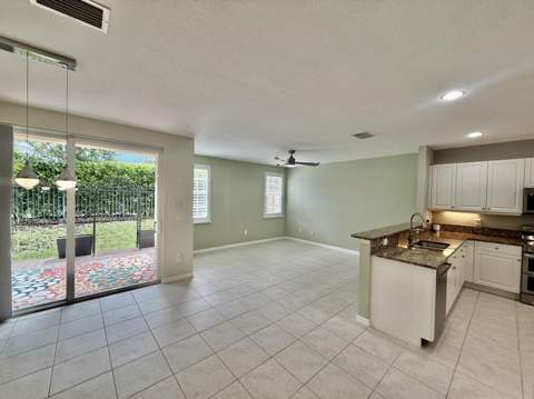 1015 Ventnor Avenue #3a, Delray Beach FL - photo 9 of 81