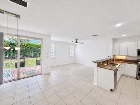 1015 Ventnor Avenue #3a, Delray Beach FL - photo 10 of 81
