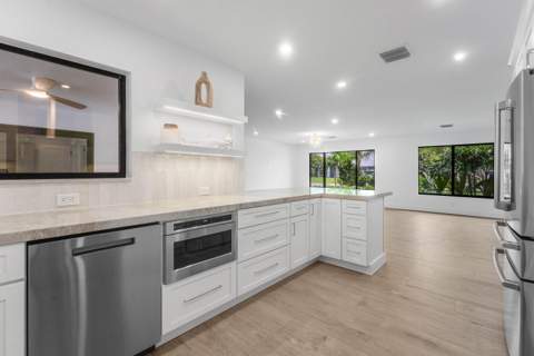 111 Fairview, Tequesta FL - photo 6 of 33