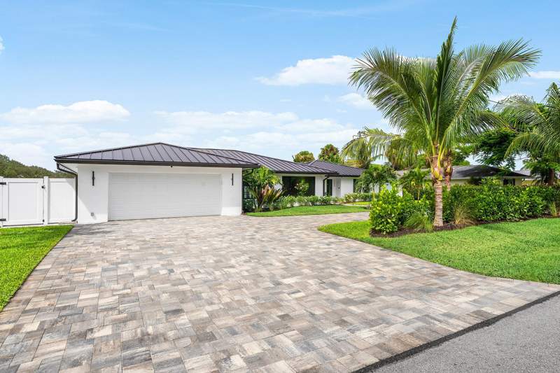4 bedroom Single Family Residence at 111 Fairview, Tequesta, Tequesta — photo 3