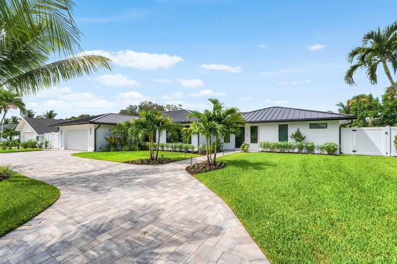 4 bedroom Single Family Residence at 111 Fairview, Tequesta, Tequesta — photo 1
