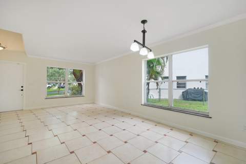 2203 SW 134th Avenue, Miramar FL - photo 6 of 43