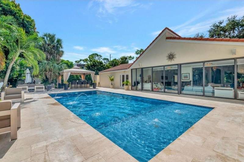 5 bedroom Single Family Residence at 6555 Serena Lane, Estancia, Boca Raton — photo 3