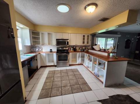 453 SE Asbury Lane, Port St. Lucie FL - photo 7 of 8