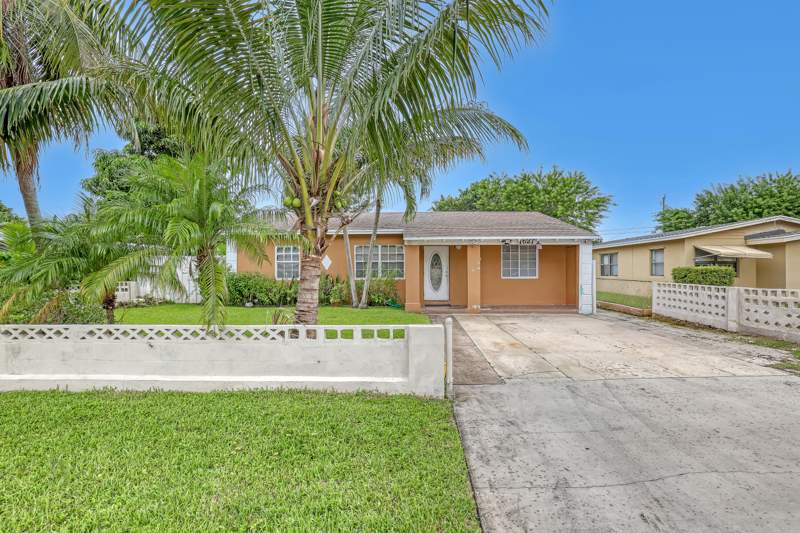 2 bedroom Single Family Residence at 1627 4th Court, Rolling Green, Boynton Beach — photo 2