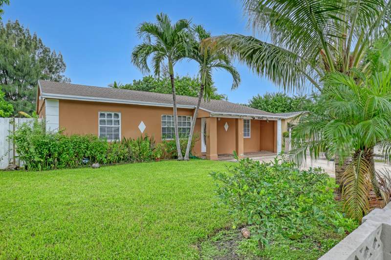 2 bedroom Single Family Residence at 1627 4th Court, Rolling Green, Boynton Beach — photo 3