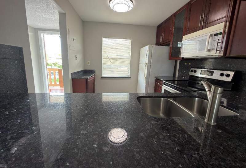 2 bedroom Condominium at 9272 SW 3rd Street #414, Sandalfoot Squire Condo, Boca Raton — photo 3