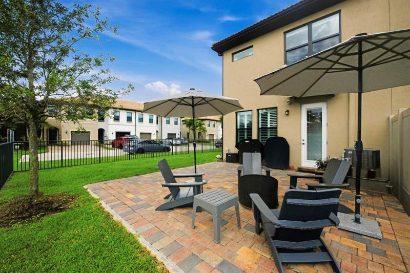 3 bedroom Townhouse at 8672 Escue Street, Fields At Gulfstream Polo Pud Plat Six, Lake Worth — photo 5