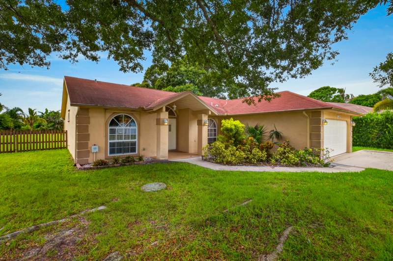 3 bedroom Single Family Residence at 1957 SE Dranson Circle, Port St Lucie Section 40, Port St. Lucie — photo 4