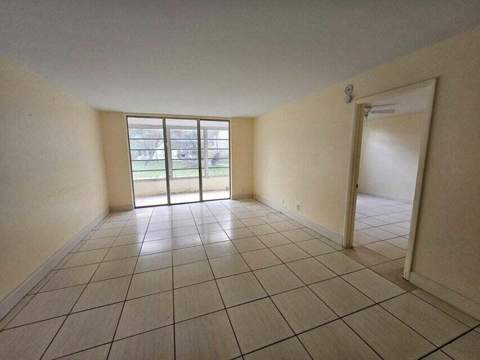 3099 NW 48th Avenue #155, Lauderdale Lakes FL - photo 6 of 13