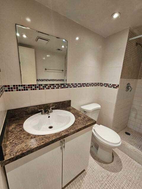 3099 NW 48th Avenue #155, Lauderdale Lakes FL - photo 11 of 13