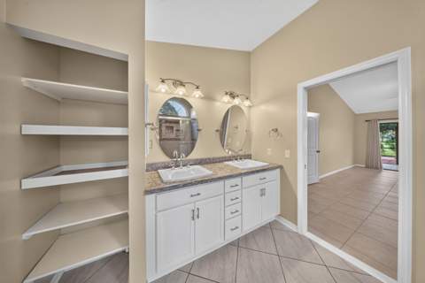 1957 SE Dranson Circle, Port St. Lucie FL - photo 15 of 50
