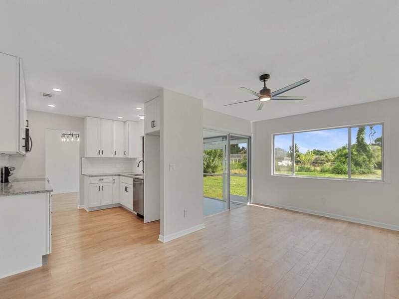 3 bedroom Single Family Residence at 374 SW Homeland Road, Port St Lucie Section 41, Port St. Lucie — photo 5