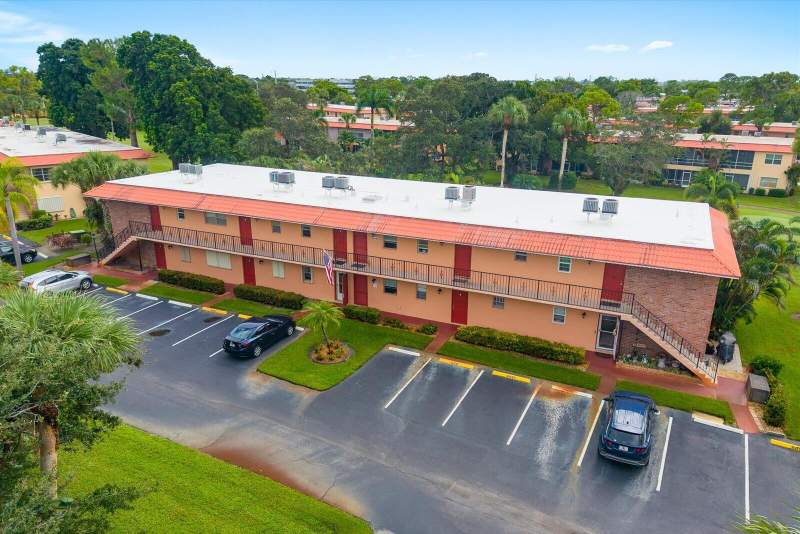 1 bedroom Condominium at 1909 SW Palm City Road #H5, King Mountain Condo (Aka Monterey Yacht & Country, Stuart — photo 4