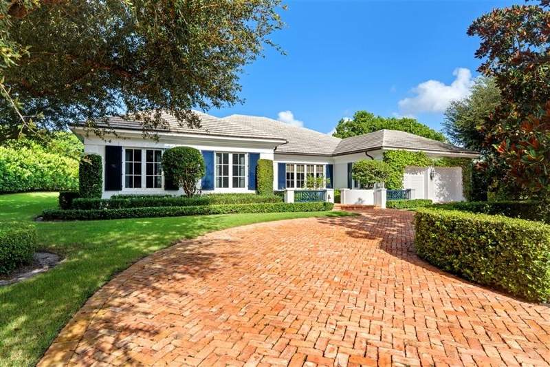 3 bedroom Single Family Residence at 11 Country Road, Dartmouth College, Village of Golf — photo 3