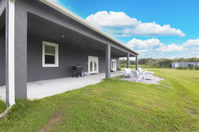 4 bedroom Single Family Residence at 3315 Seminole Road, Metes And Bounds, Fort Pierce — photo 5