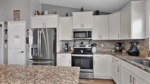 3957 SW Savona Boulevard, Port St. Lucie FL - photo 9 of 39